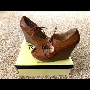 Restricted Women’s shoes